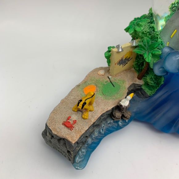 RARE Disney Mickey & Minnie 'Good Old Summertime' Musical Snowglobe' - Picture 4 of 17